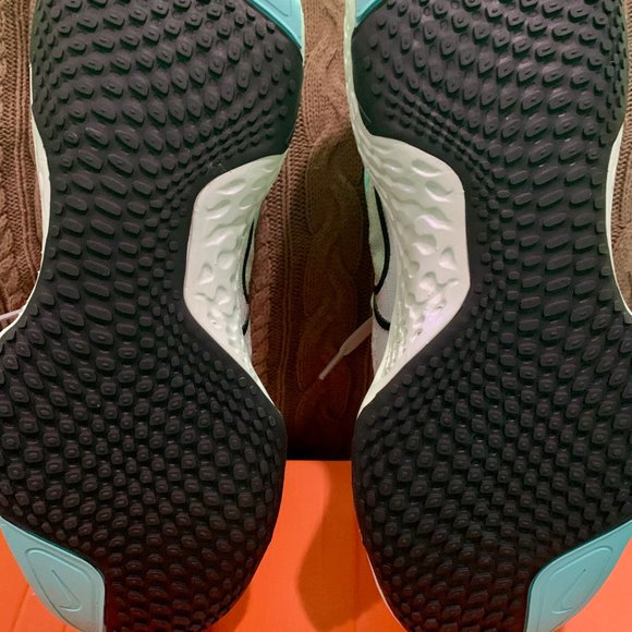 Nike ZOOMXInvincible Run FK - Picture 3 of 6